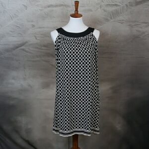 Max Studio geometric print black & white shift XS